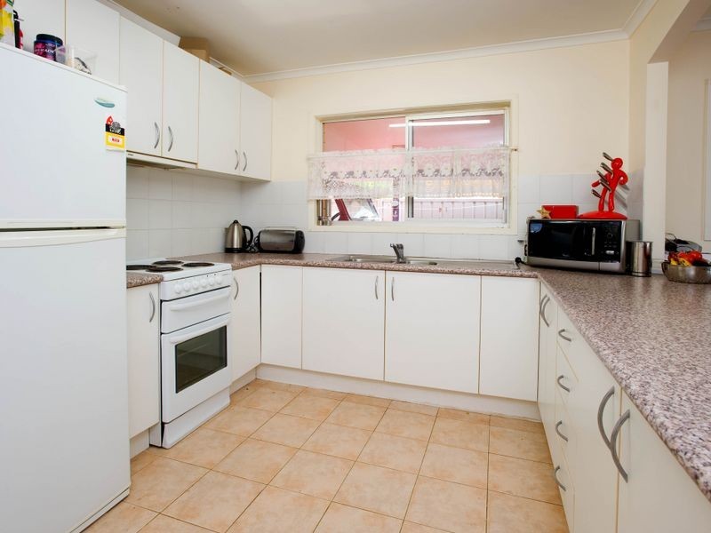 36 Broadwater Street, Runaway Bay QLD 4216