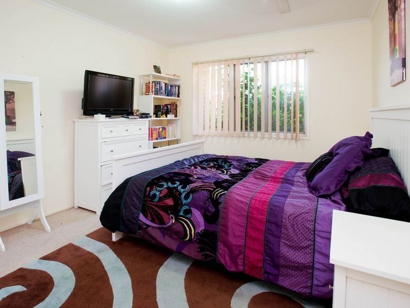 36 Broadwater Street, Runaway Bay QLD 4216