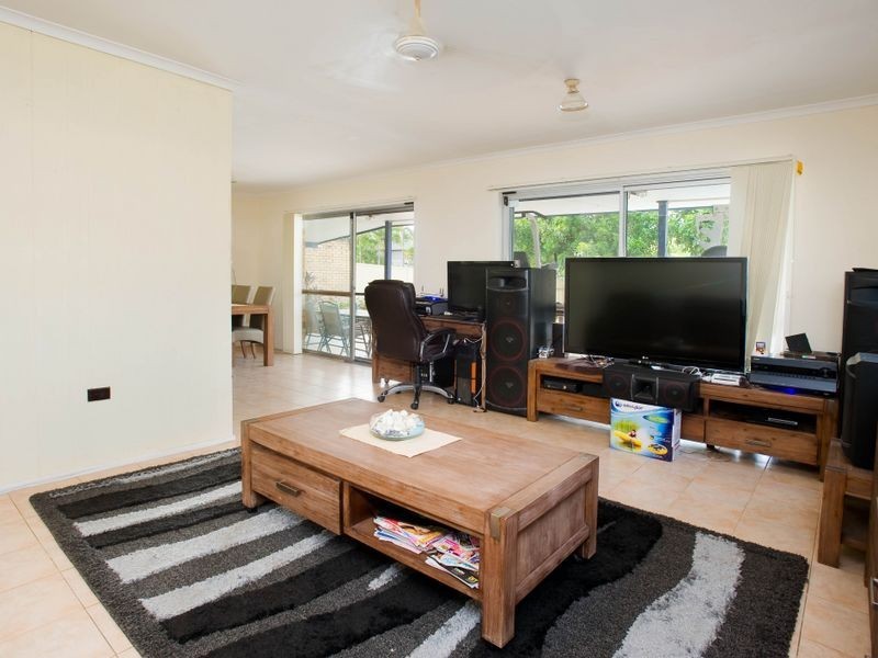 36 Broadwater Street, Runaway Bay QLD 4216