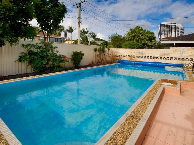 36 Broadwater Street, Runaway Bay QLD 4216