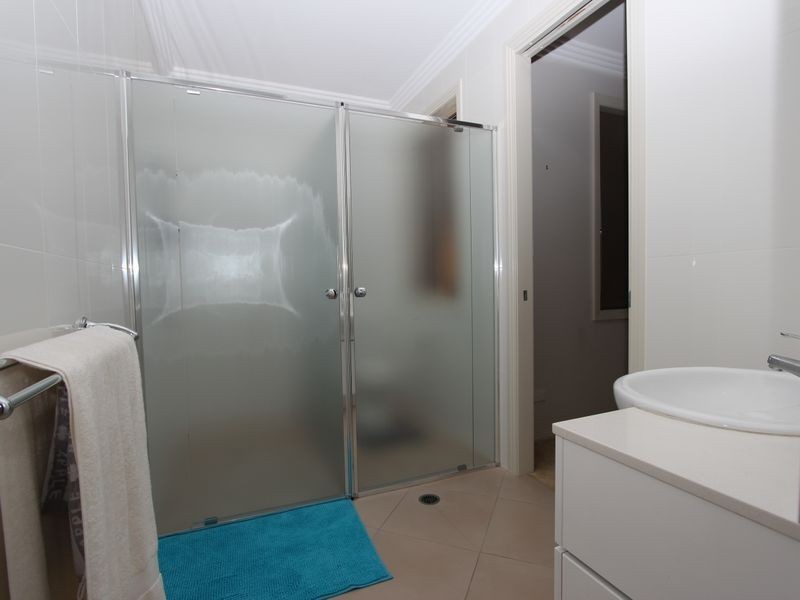 7411 Ellensbrook Drive, Hope Island QLD 4212