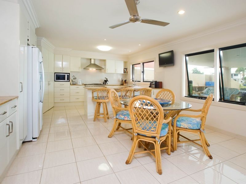5 Drysdale Place, Paradise Point QLD 4216