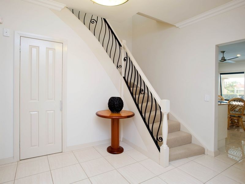 5 Drysdale Place, Paradise Point QLD 4216