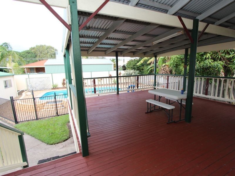 26 Crescent Avenue, Hope Island QLD 4212