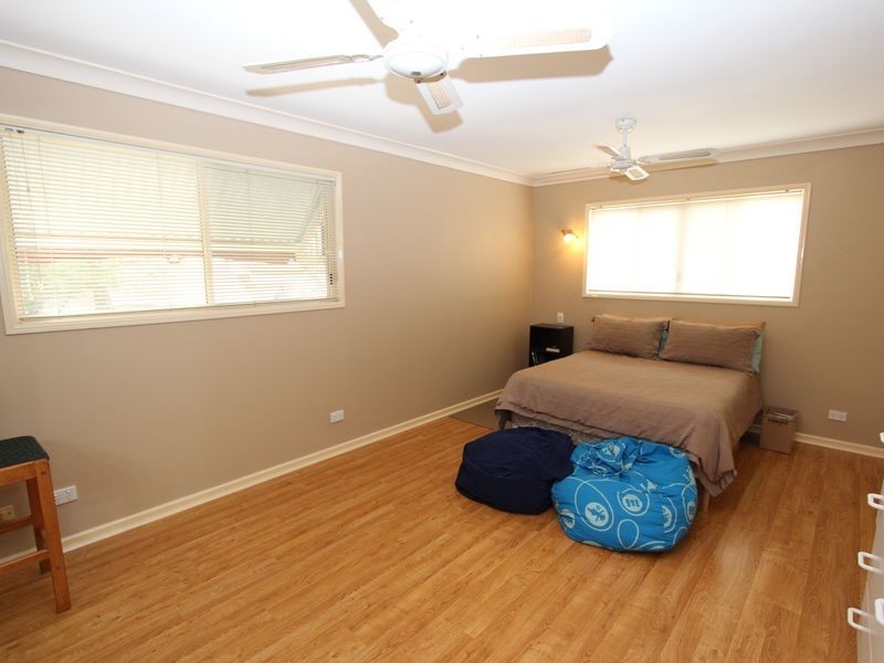 26 Crescent Avenue, Hope Island QLD 4212