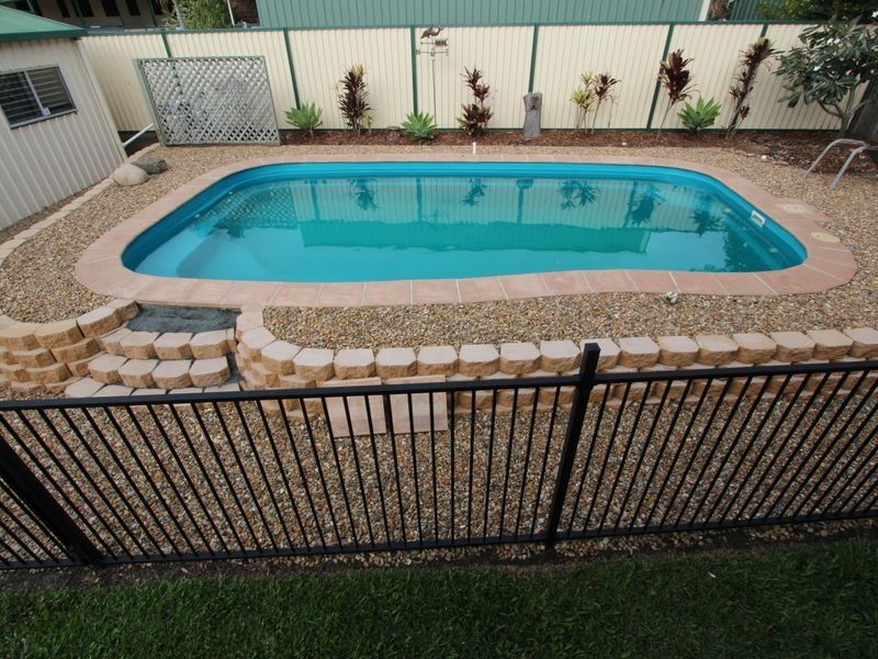 26 Crescent Avenue, Hope Island QLD 4212