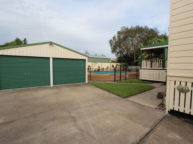 26 Crescent Avenue, Hope Island QLD 4212