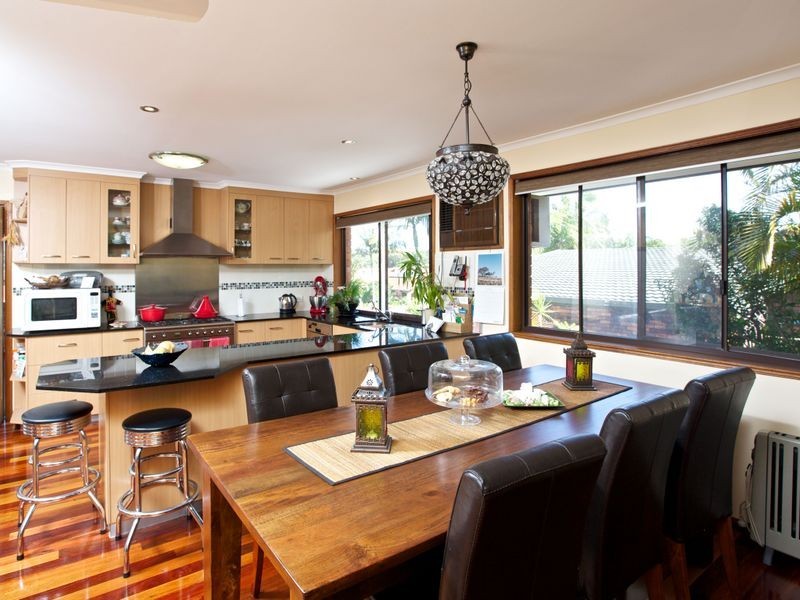 20 Camelot Crescent, Hollywell QLD 4216