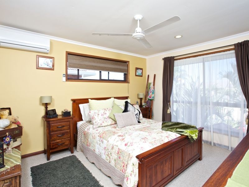 20 Camelot Crescent, Hollywell QLD 4216