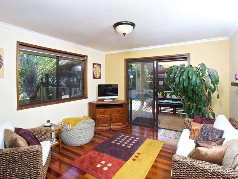 20 Camelot Crescent, Hollywell QLD 4216