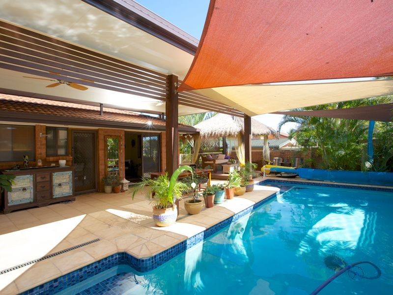 20 Camelot Crescent, Hollywell QLD 4216