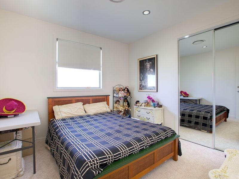 2/21 Scoter Avenue, Paradise Point QLD 4216