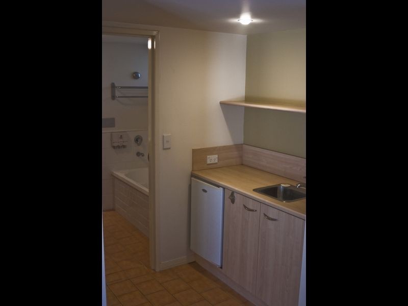 2031 Marina Quays International, Hope Island QLD 4212