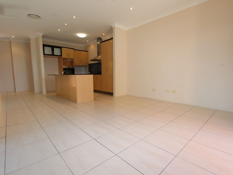 20B Killowill Avenue, Paradise Point QLD 4216