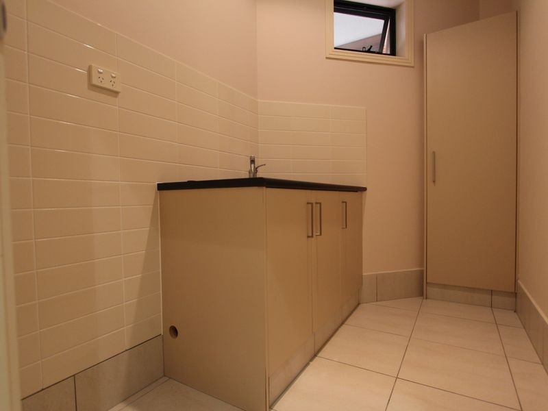 20B Killowill Avenue, Paradise Point QLD 4216