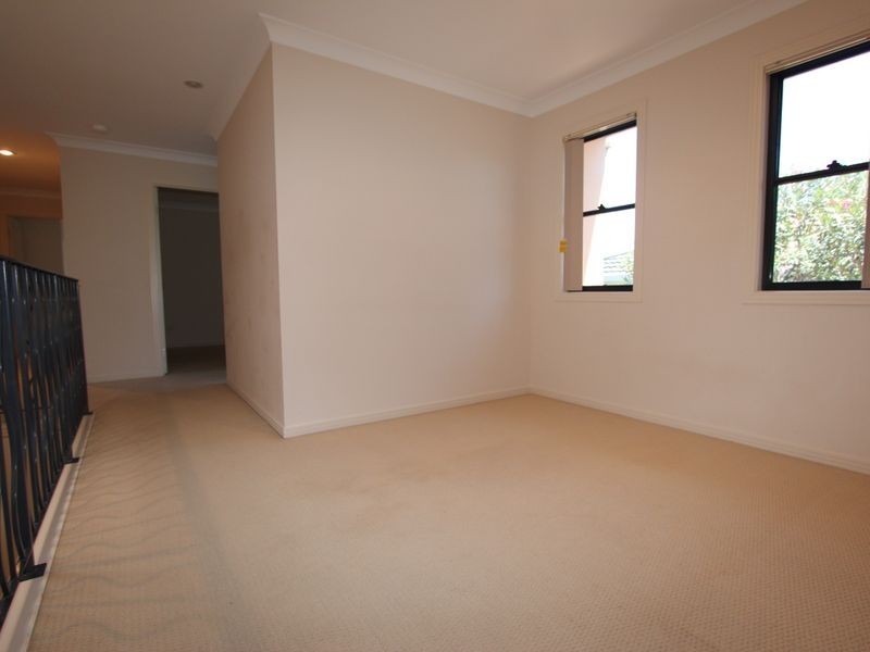 20B Killowill Avenue, Paradise Point QLD 4216