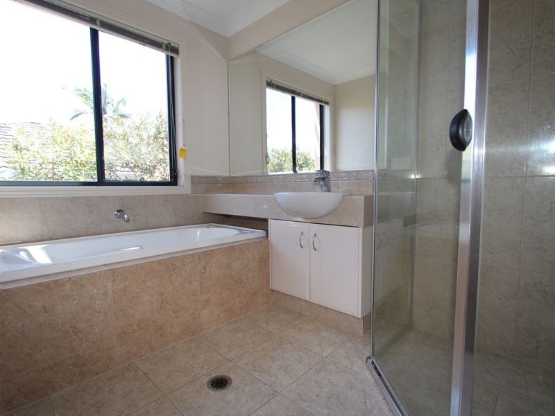 20B Killowill Avenue, Paradise Point QLD 4216