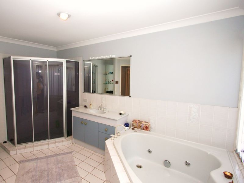 56 Walter Raleigh Crescent, Hollywell QLD 4216