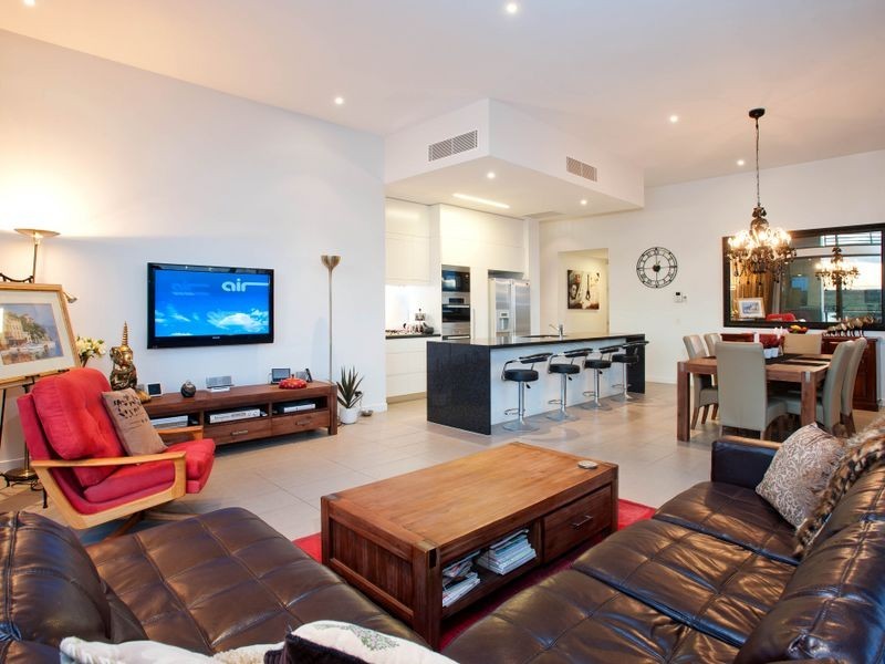 2401/1 Marina Promenade, Paradise Point QLD 4216