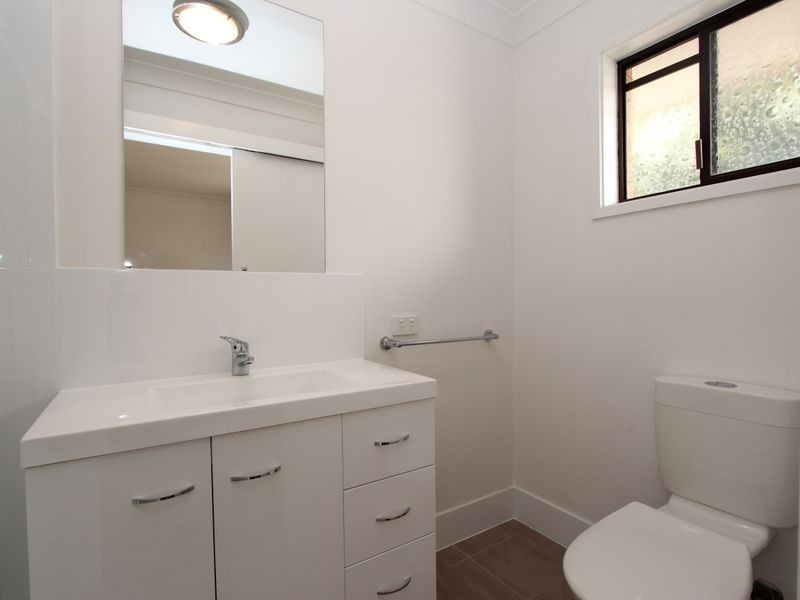 2/399 Bayview Street, Hollywell QLD 4216