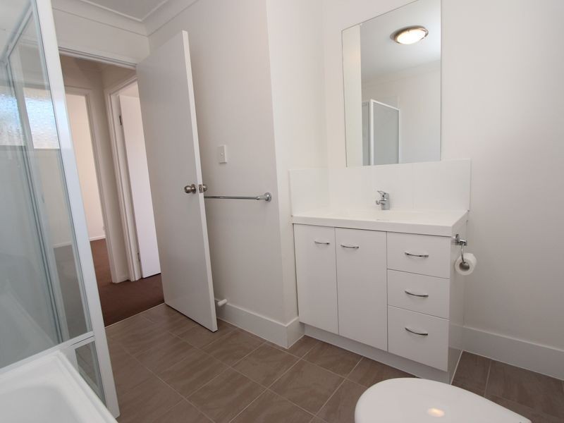 2/399 Bayview Street, Hollywell QLD 4216