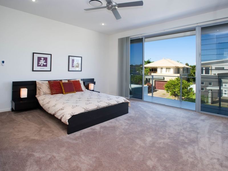 20 Onshore Place, Helensvale QLD 4212