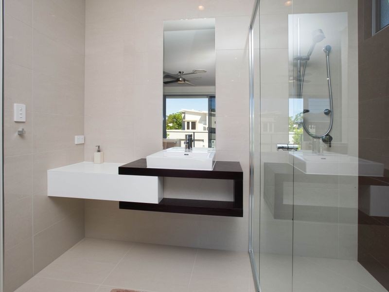 20 Onshore Place, Helensvale QLD 4212