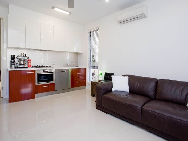 20 Onshore Place, Helensvale QLD 4212