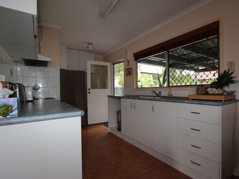 35 Allinga Street, Coombabah QLD 4216