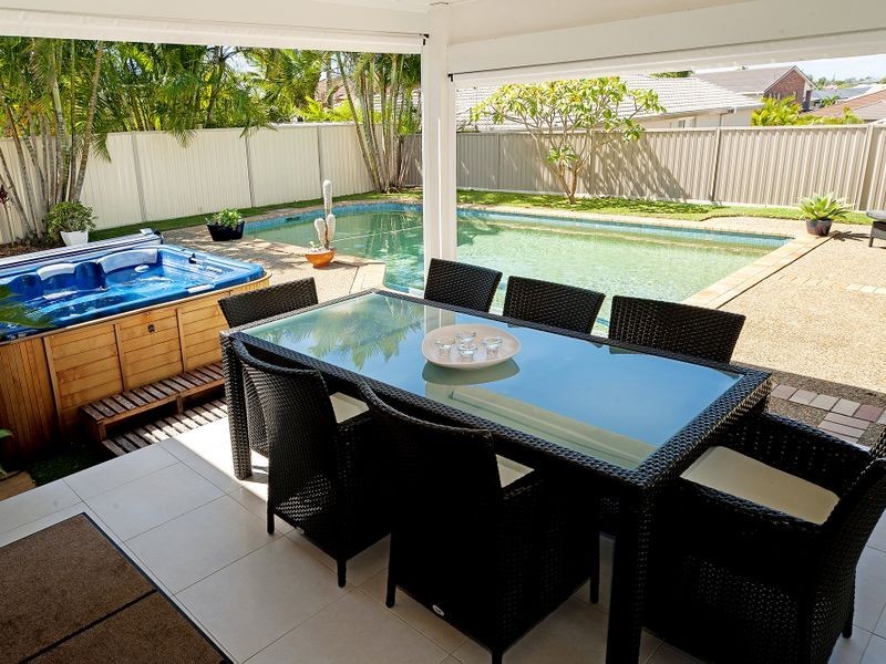 159 Paradise Parade, Hollywell QLD 4216