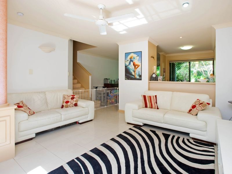 64/100 Morala Ave, Runaway Bay QLD 4216