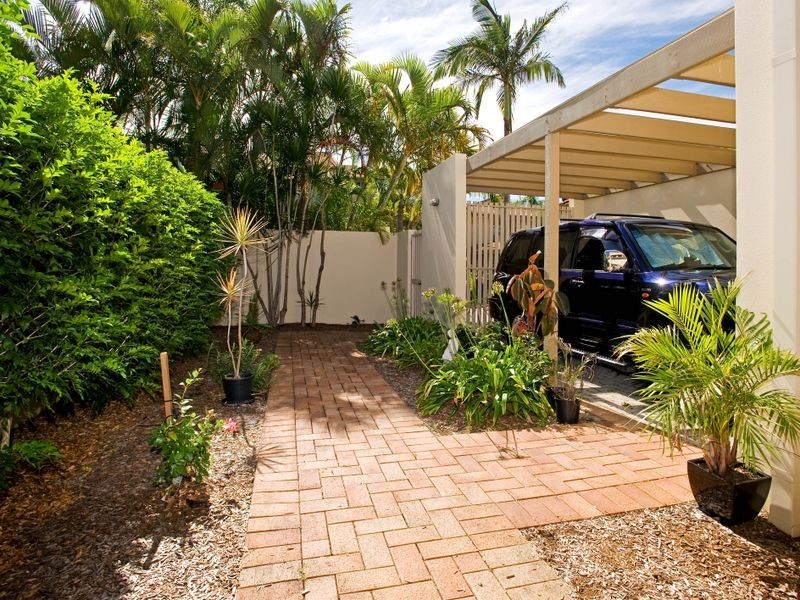 64/100 Morala Ave, Runaway Bay QLD 4216