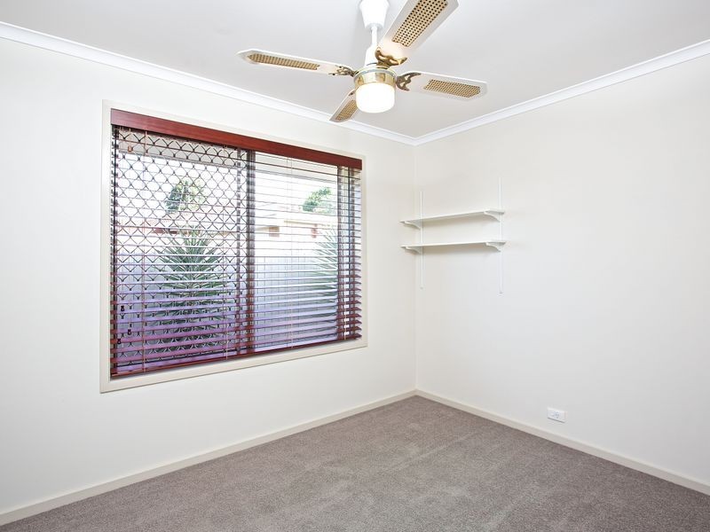 12 Burrinjuck Dr, Coombabah QLD 4216