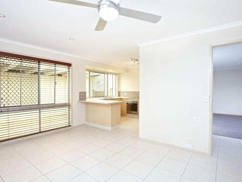 12 Burrinjuck Dr, Coombabah QLD 4216
