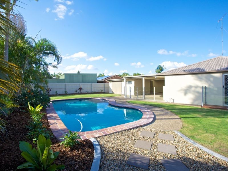 12 Burrinjuck Dr, Coombabah QLD 4216