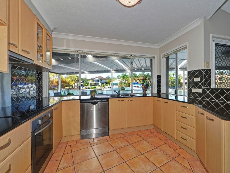 62 Sundance Way, Runaway Bay QLD 4216
