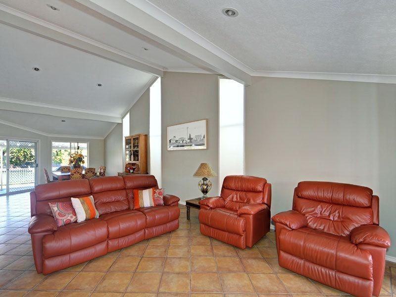 62 Sundance Way, Runaway Bay QLD 4216