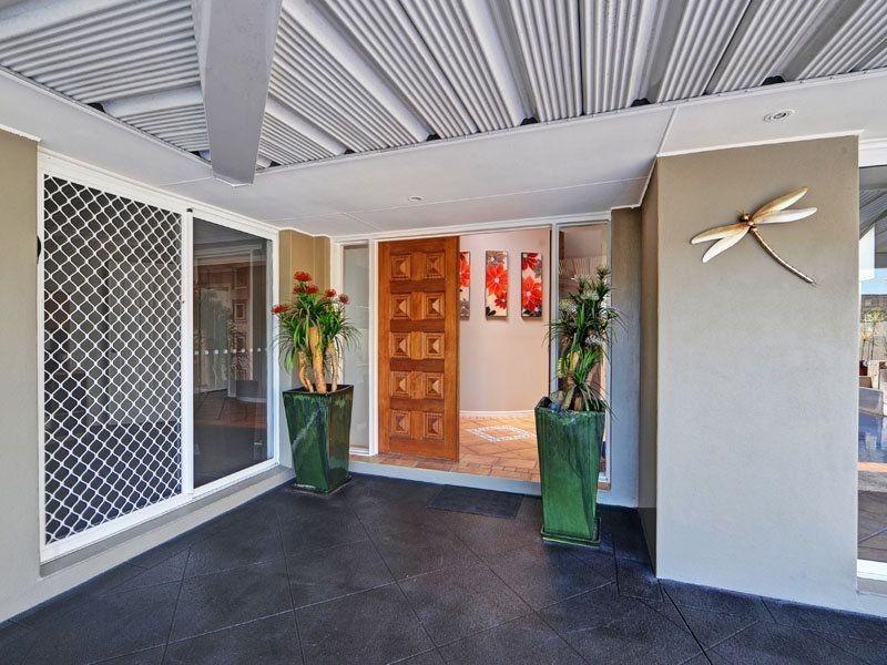 62 Sundance Way, Runaway Bay QLD 4216