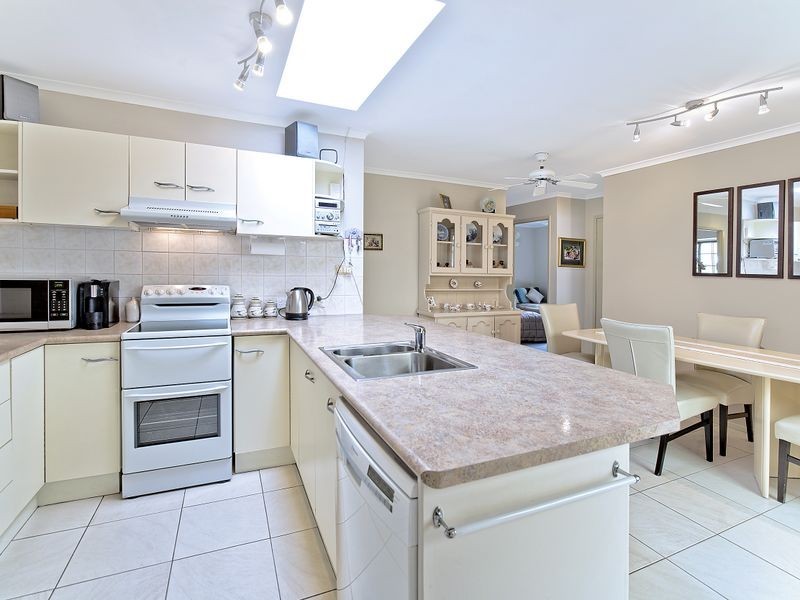 1/22 Maiala Cl, Paradise Point QLD 4216