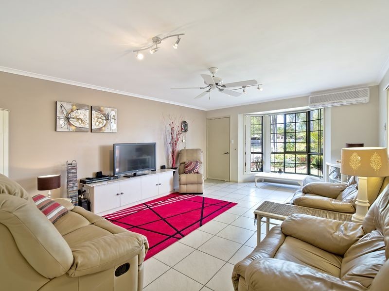 1/22 Maiala Cl, Paradise Point QLD 4216