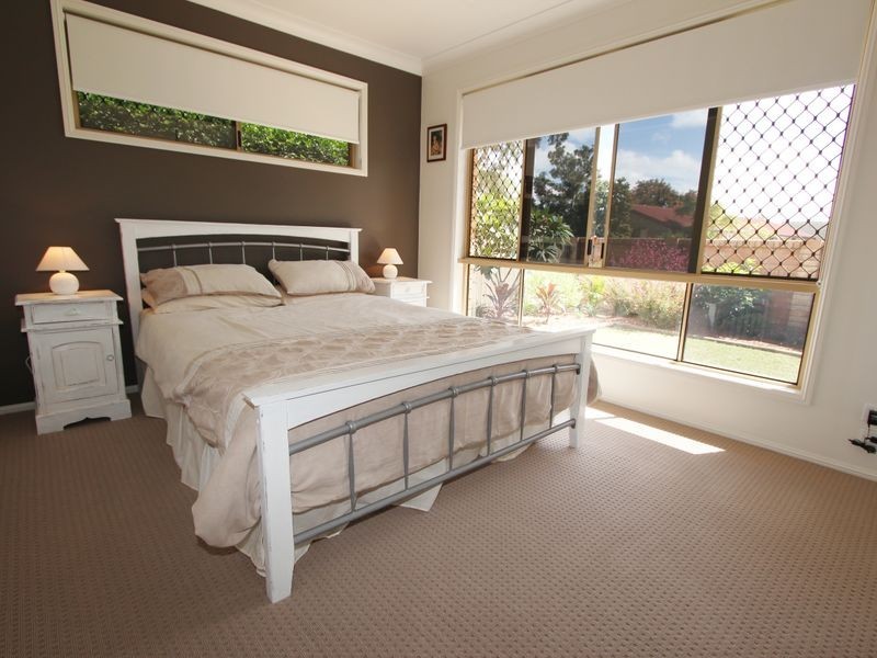 1/21 Eurimbula Court, Paradise Point QLD 4216