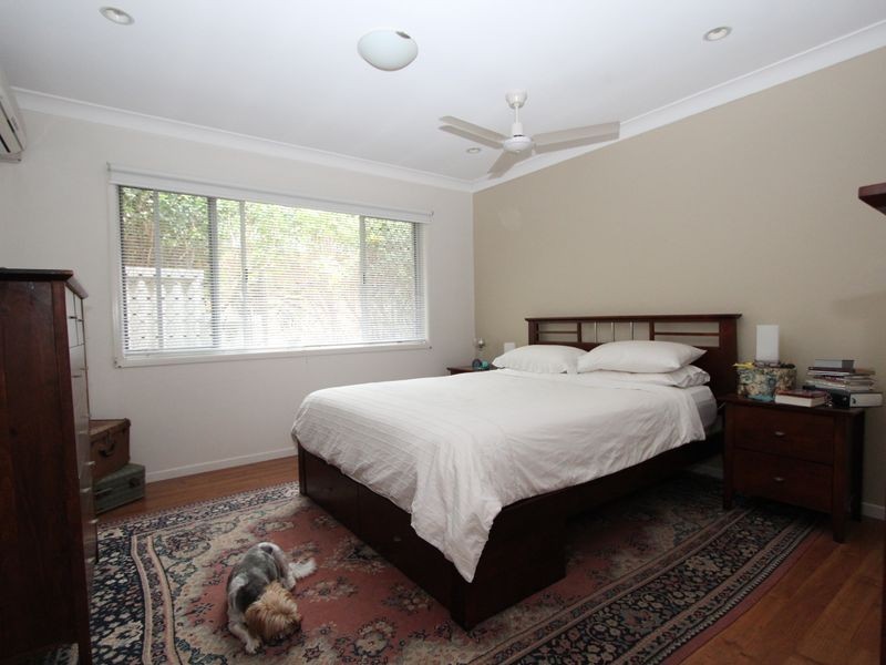 48 Deagon Drive, Runaway Bay QLD 4216