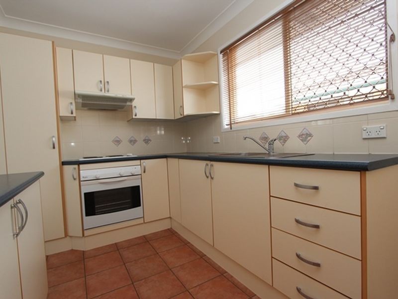 2/112 Oxley Drive, Paradise Point QLD 4216