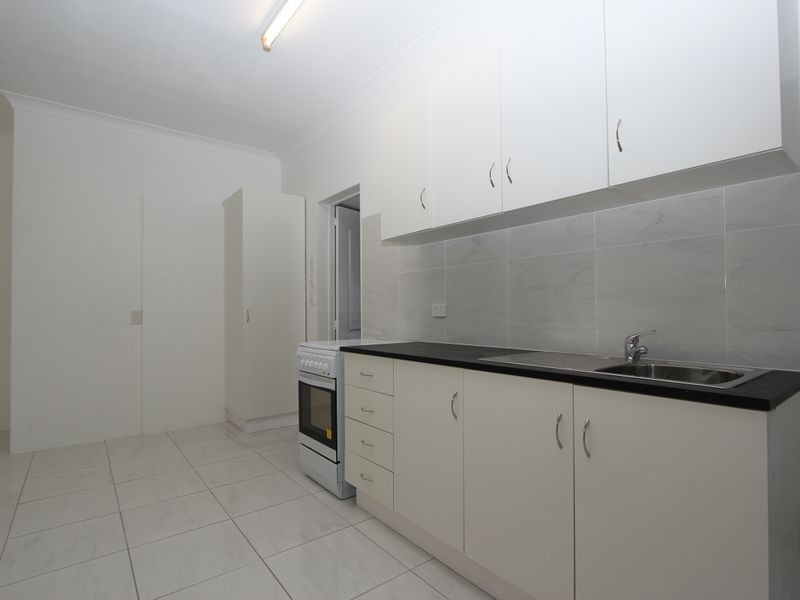 28 Bulolo Avenue, Runaway Bay QLD 4216