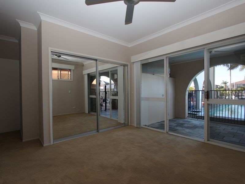 28 Bulolo Avenue, Runaway Bay QLD 4216