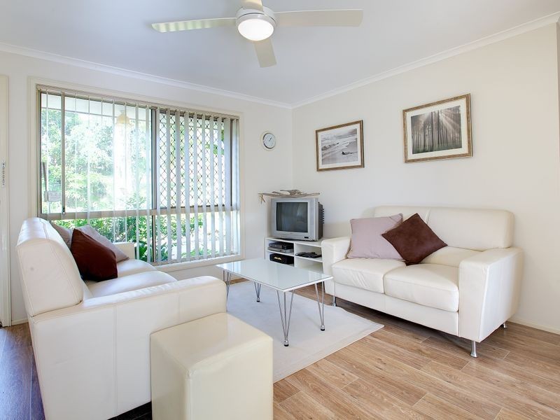 2/94 Kangaroo Ave, Coombabah QLD 4216