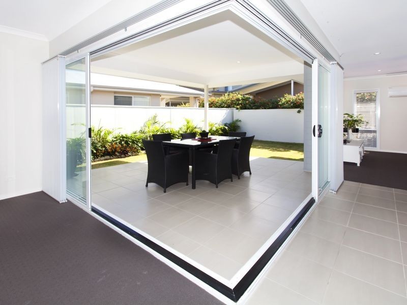 Hope Island QLD 4212