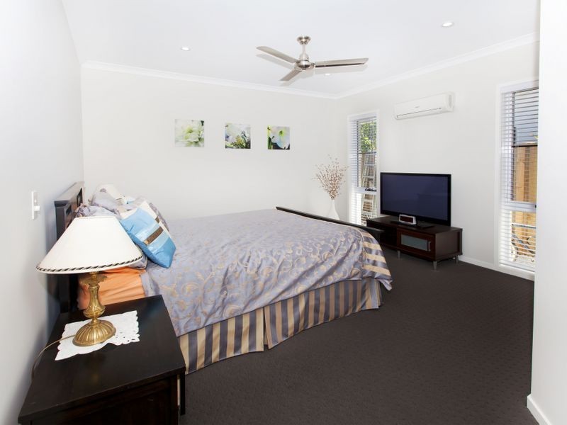 Hope Island QLD 4212