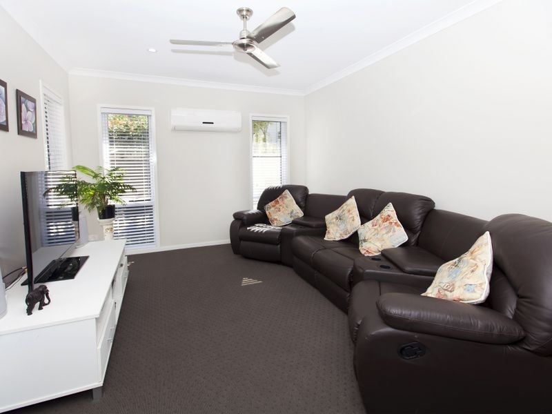 Hope Island QLD 4212