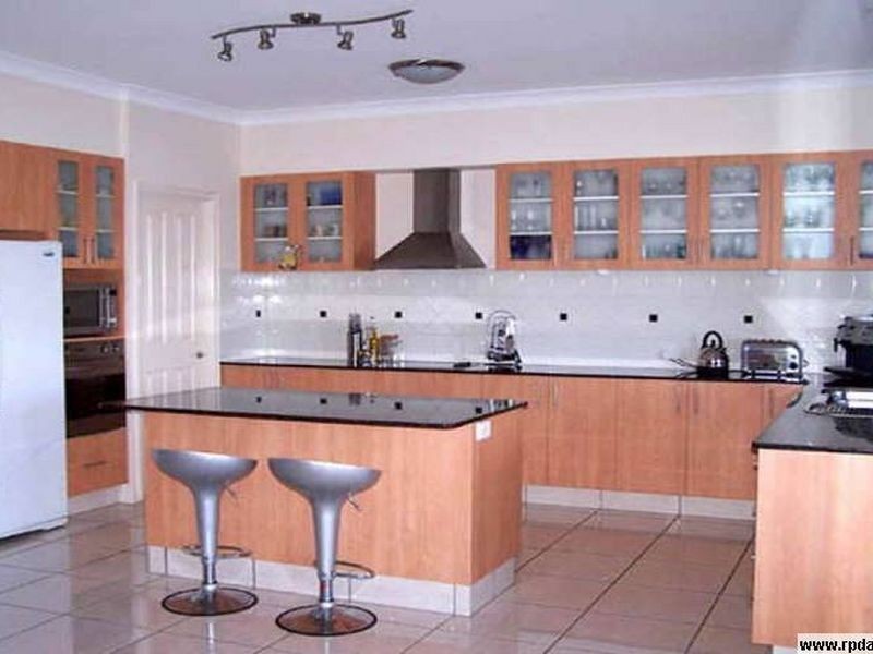 515 Oyster Cove Promenade, Helensvale QLD 4212